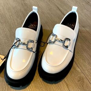 Women’s Glossy Light Academia White Loafers New With Tags!!!